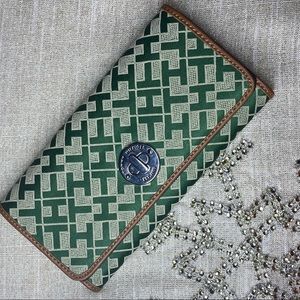 Tommy Hilfiger Women’s Wallet NWOT